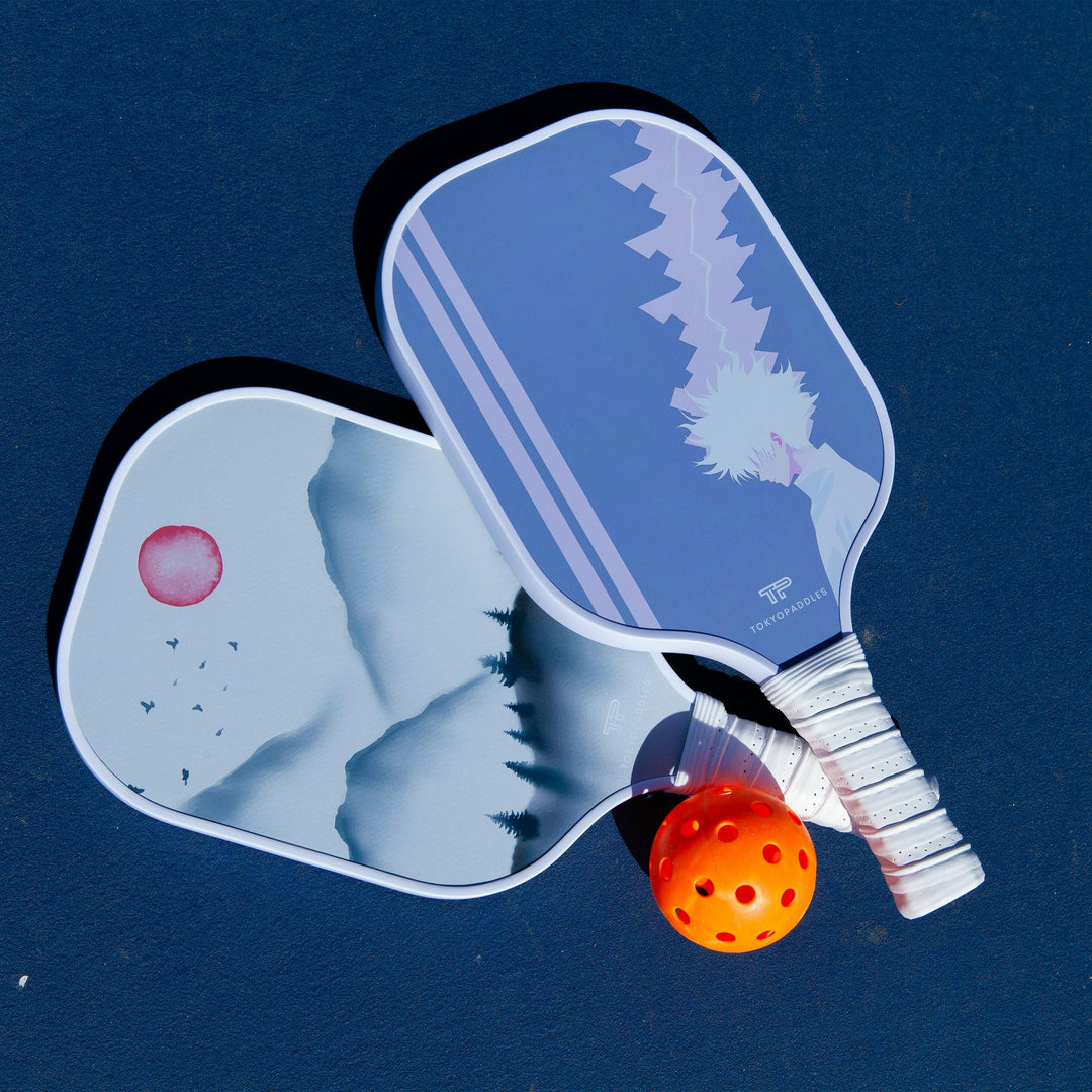 An image of a pickleball paddle selection guide designed specifically for beginners. The guide consists of an open book with text instructions and diagrams, detailing aspects to consider when choosing